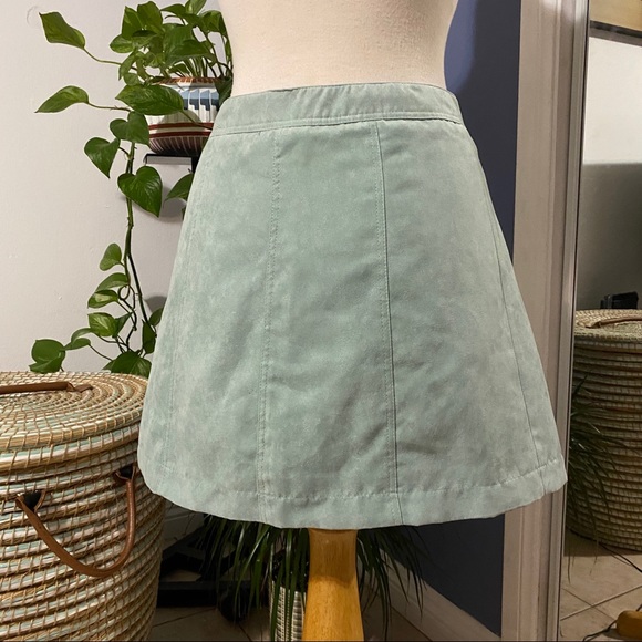 Cute mint buttoned skirt SIZE 8 - Picture 3 of 4